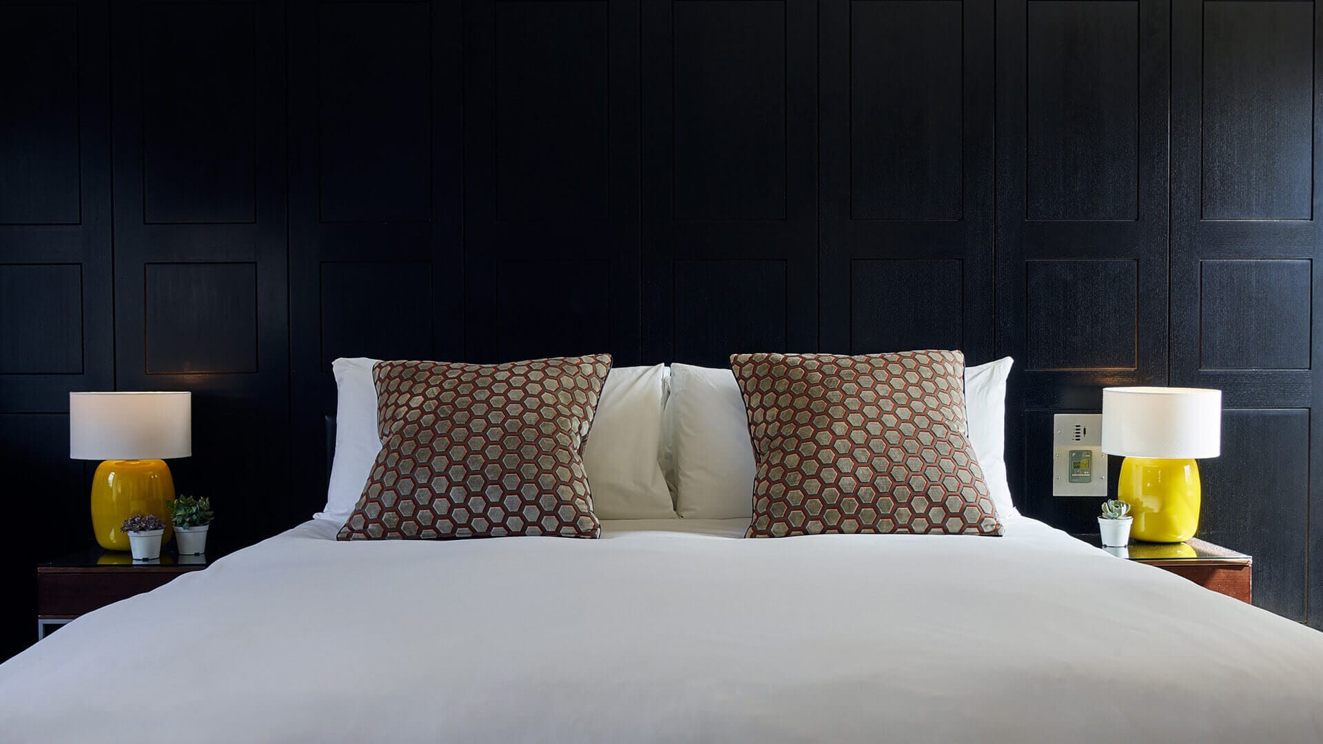 1920x1080_Blooms_Carousel_11